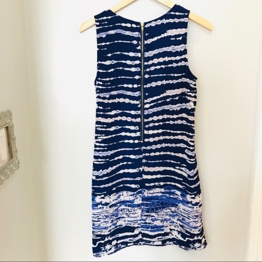 Dress - Picture 4 of 8